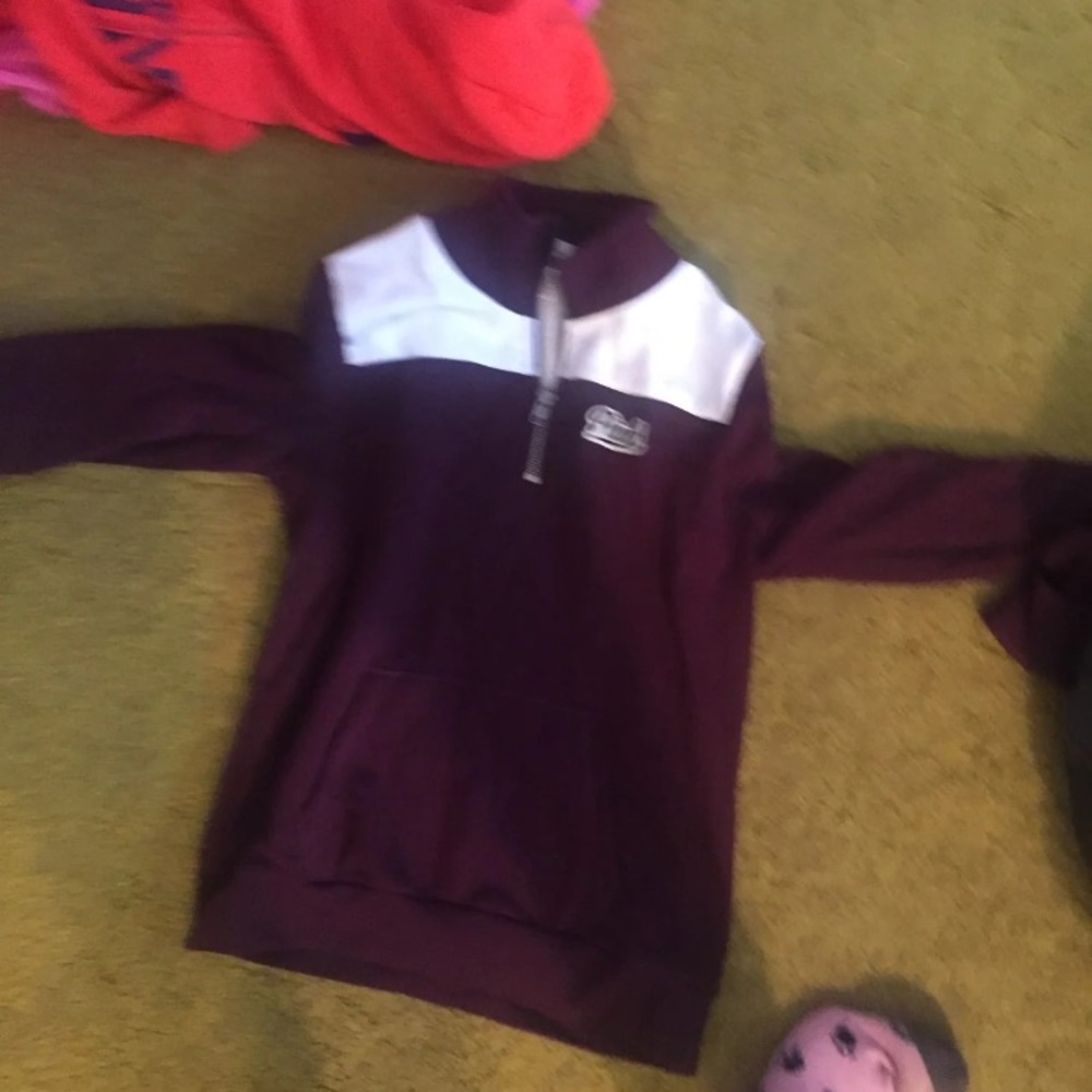 Vs pink quarter up